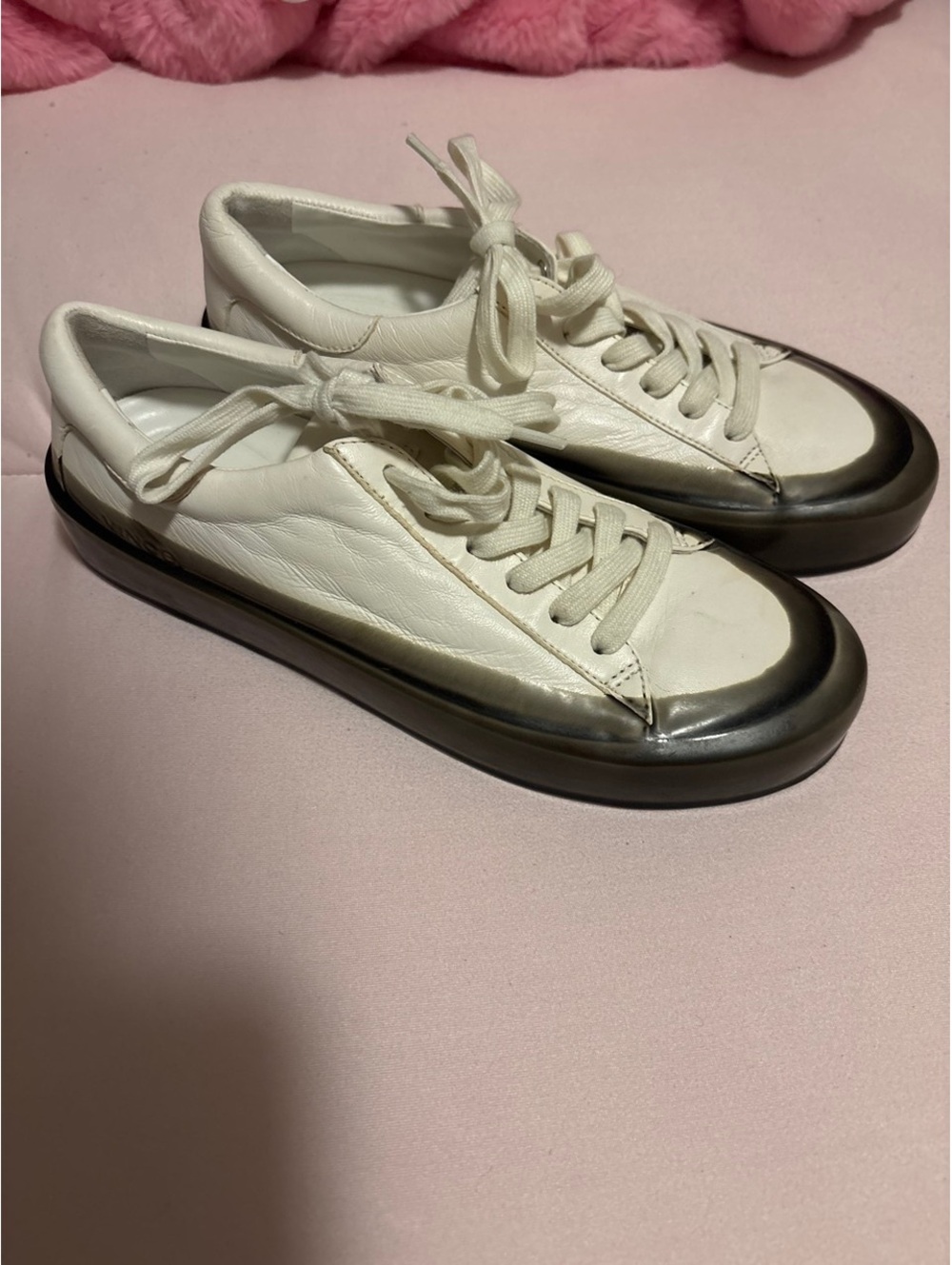 Vince Women's Gabi Dipped Sneakers in White and Black Size 6M